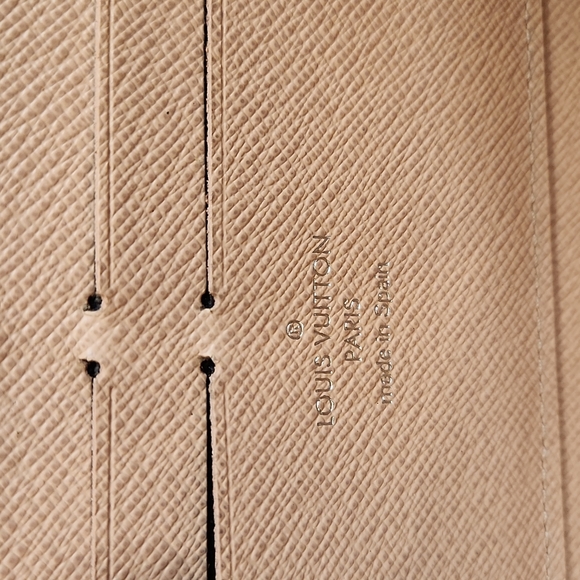 LOUIS VUITTON Pink Epi Leather Long Zippy Wallet - Picture 15 of 16